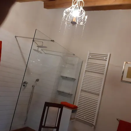 Casa di campagna Domus Taberna Gio Gio Mondaino